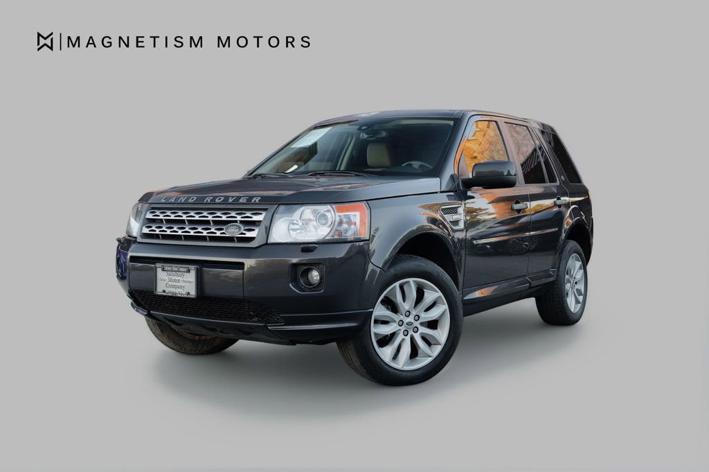 Used 2012 Land Rover LR2 HSE image 2