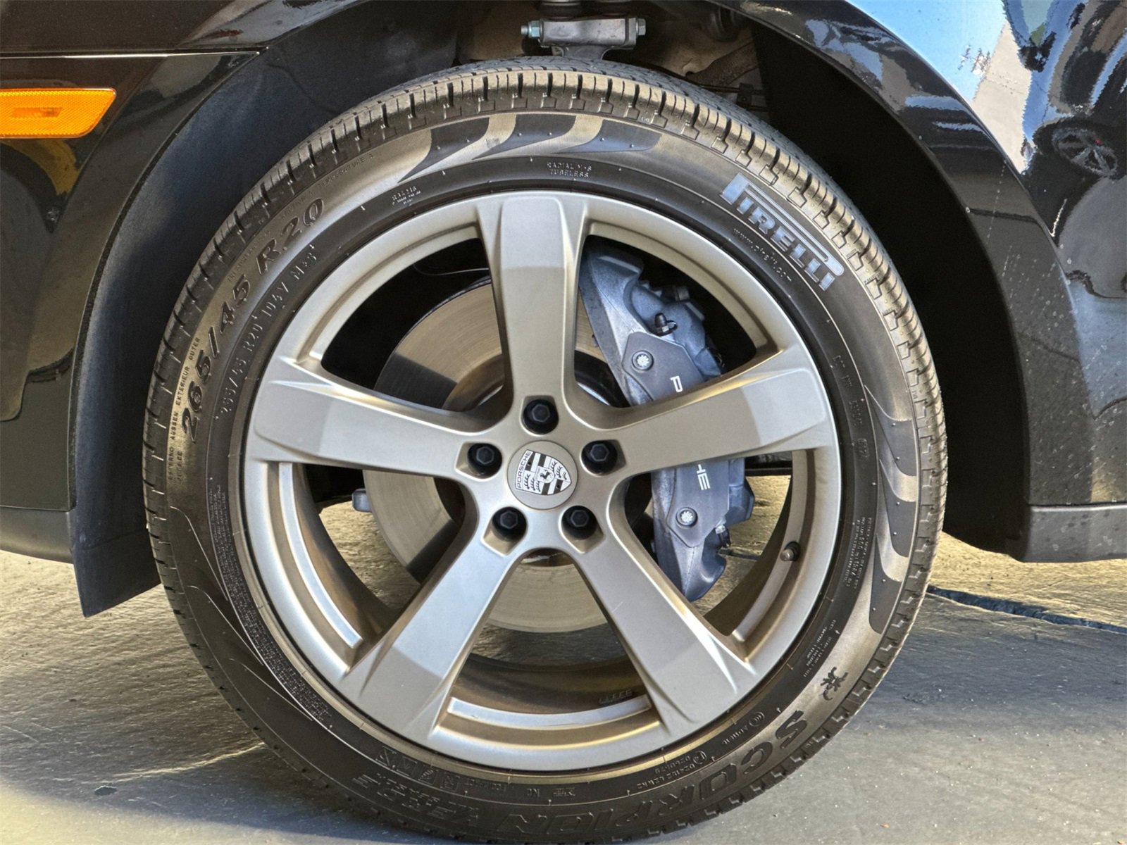 Used 2025 Porsche Macan image 32