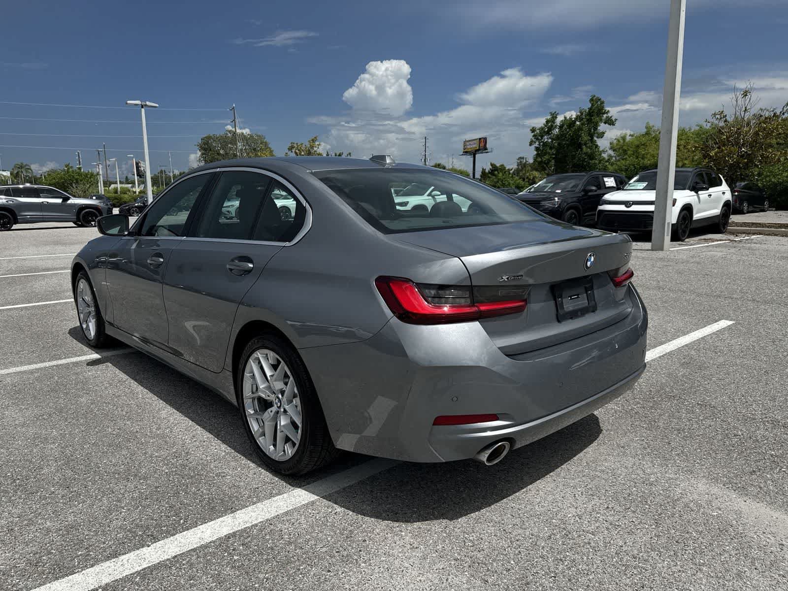 Used 2025 BMW 330i xDrive Sedan AWD/4WD image 12
