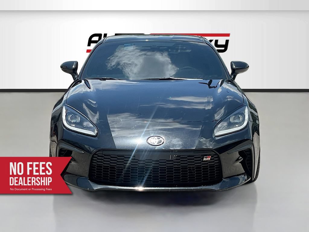 Used 2023 Toyota GR86 Premium w/ ALL Weather Mat Package (TMS) RWD image 2