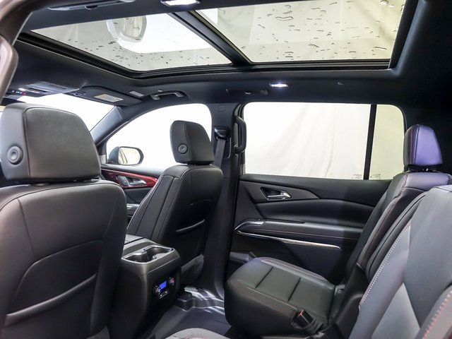 New 2026 Chevrolet Traverse Z71 w/ LPO, Floor Liner Package image 11