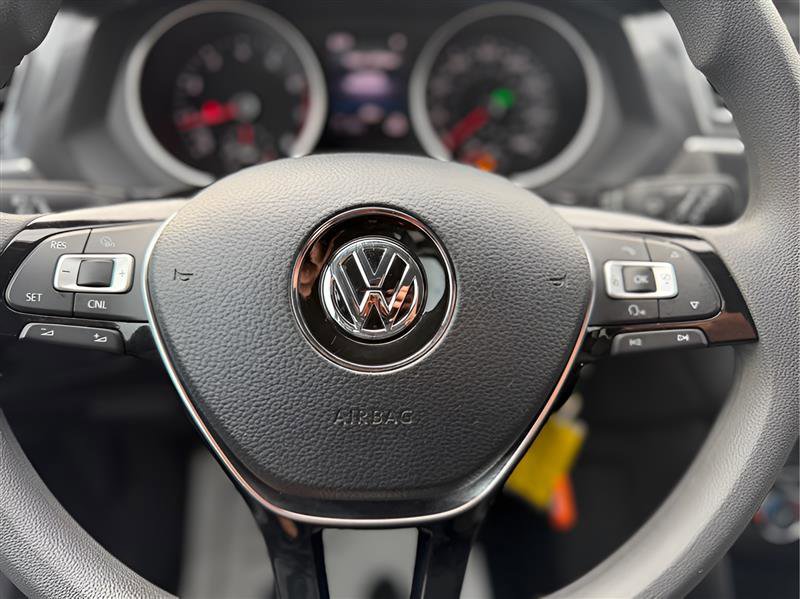 Used 2018 Volkswagen Tiguan S image 33