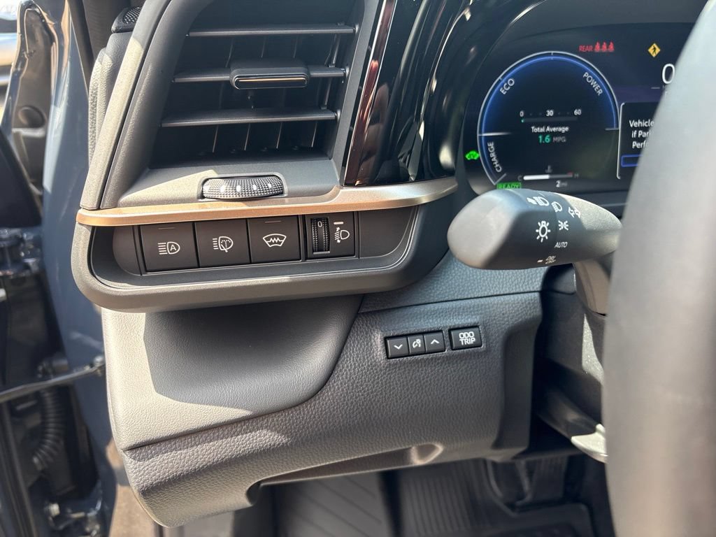 Certified 2026 Toyota Crown Signia AWD/4WD image 20
