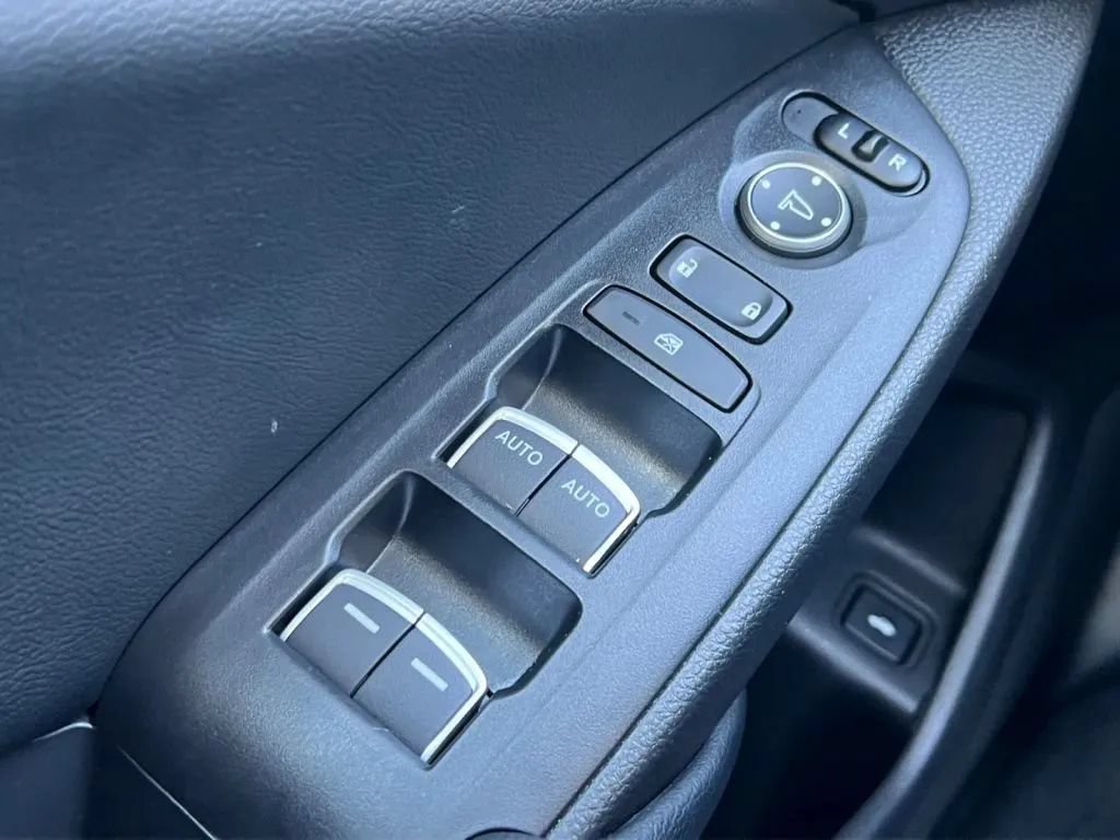 Used 2018 Honda Accord LX image 48