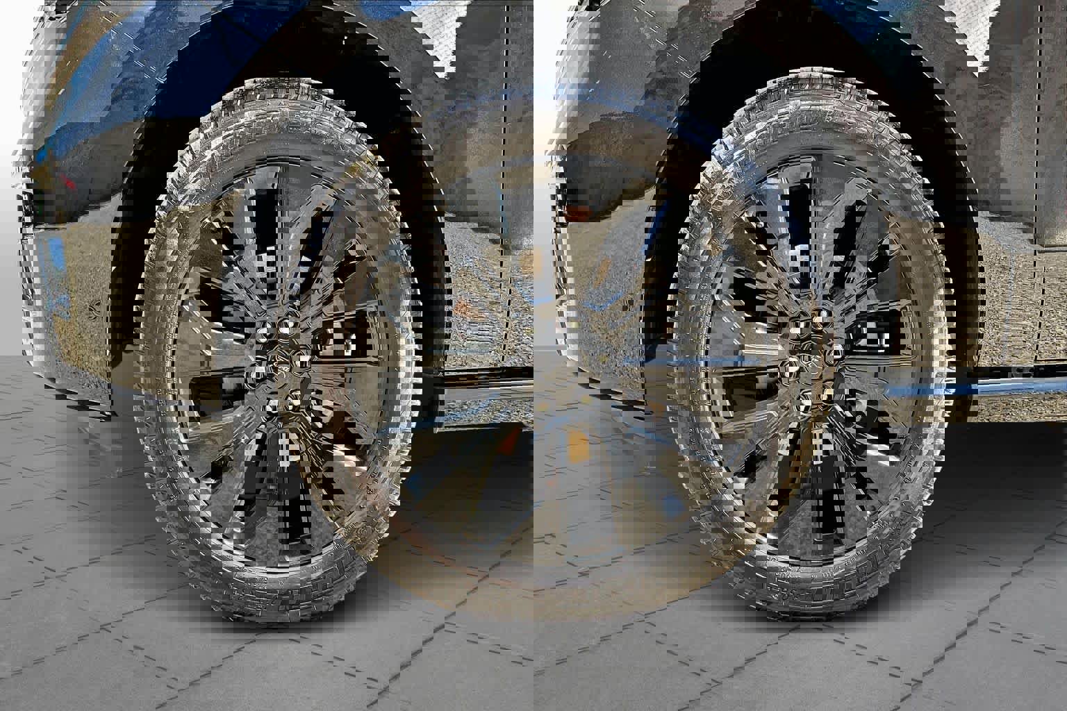 Certified 2025 Ford Expedition Platinum w/ Stealth Appearance Package image 11