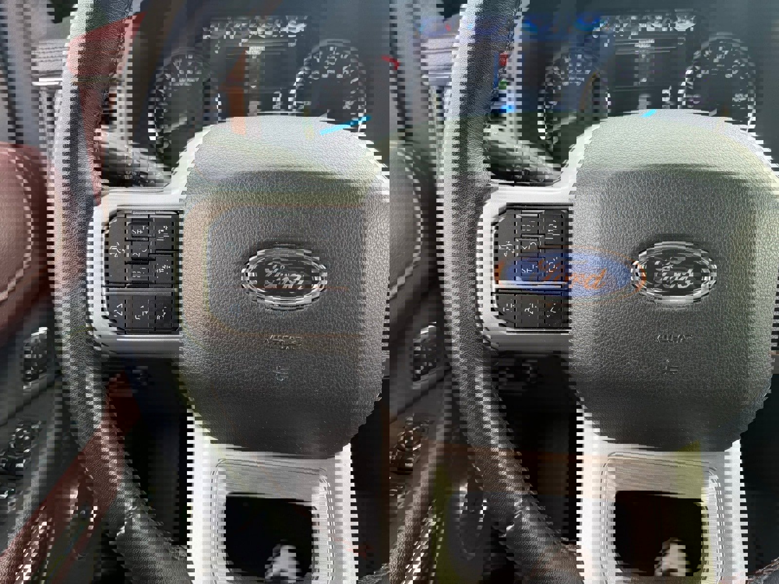 Used 2023 Ford Expedition Max Limited image 18