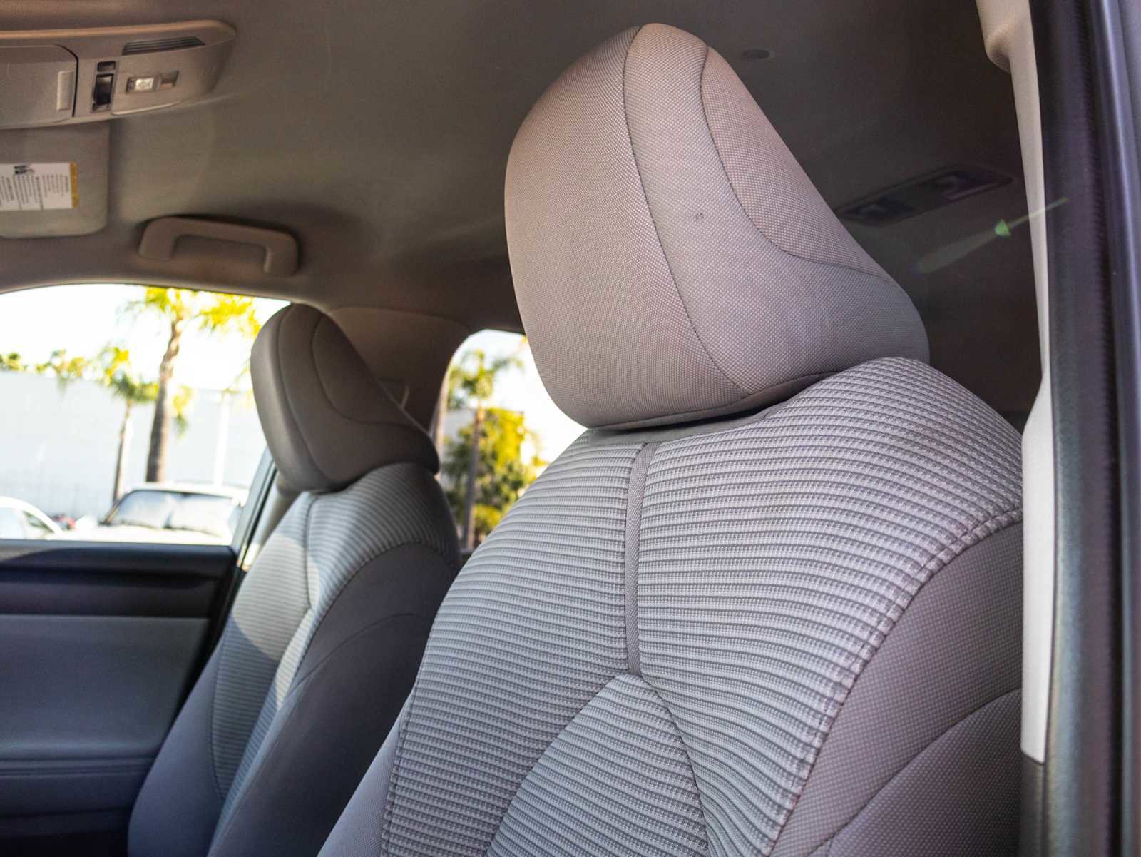 Used 2022 Toyota Highlander LE FWD image 15