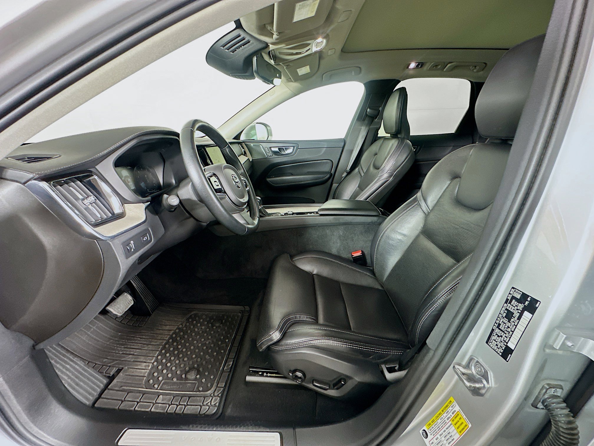 Used 2021 Volvo XC60 T5 Inscription image 13