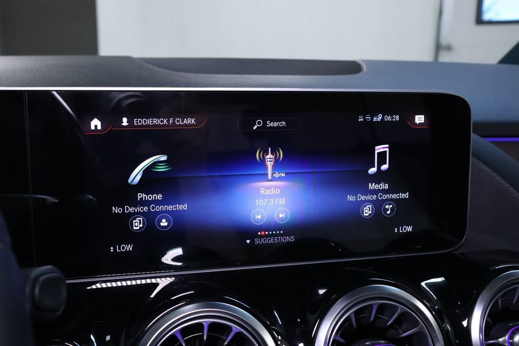 Used 2021 Mercedes-Benz GLA 250 4MATIC w/ Premium Package image 33