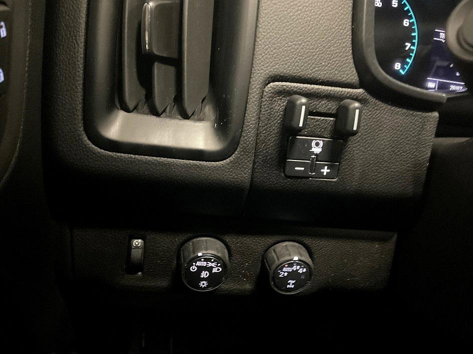 Used 2022 Chevrolet Colorado LT w/ LT Convenience Package image 22