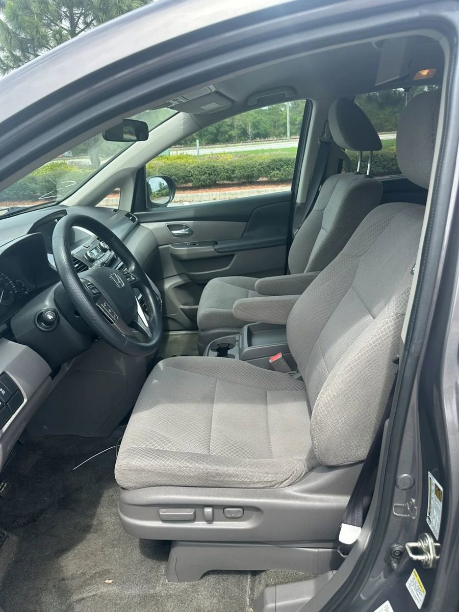 Used 2016 Honda Odyssey SE image 8