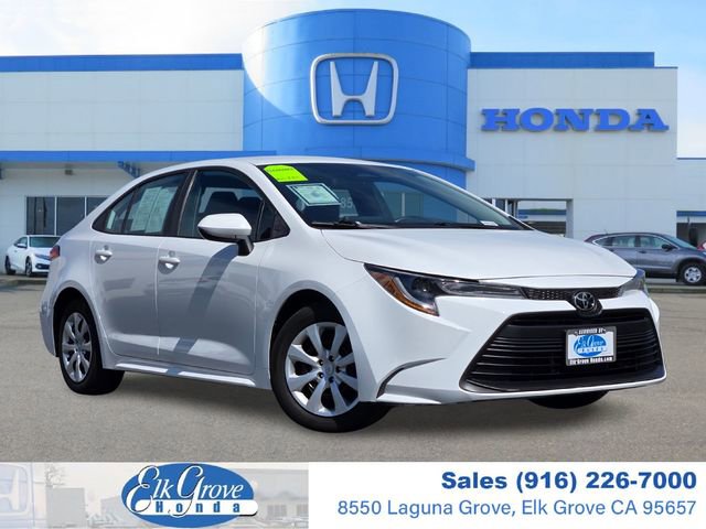 Used 2024 Toyota Corolla LE image 1