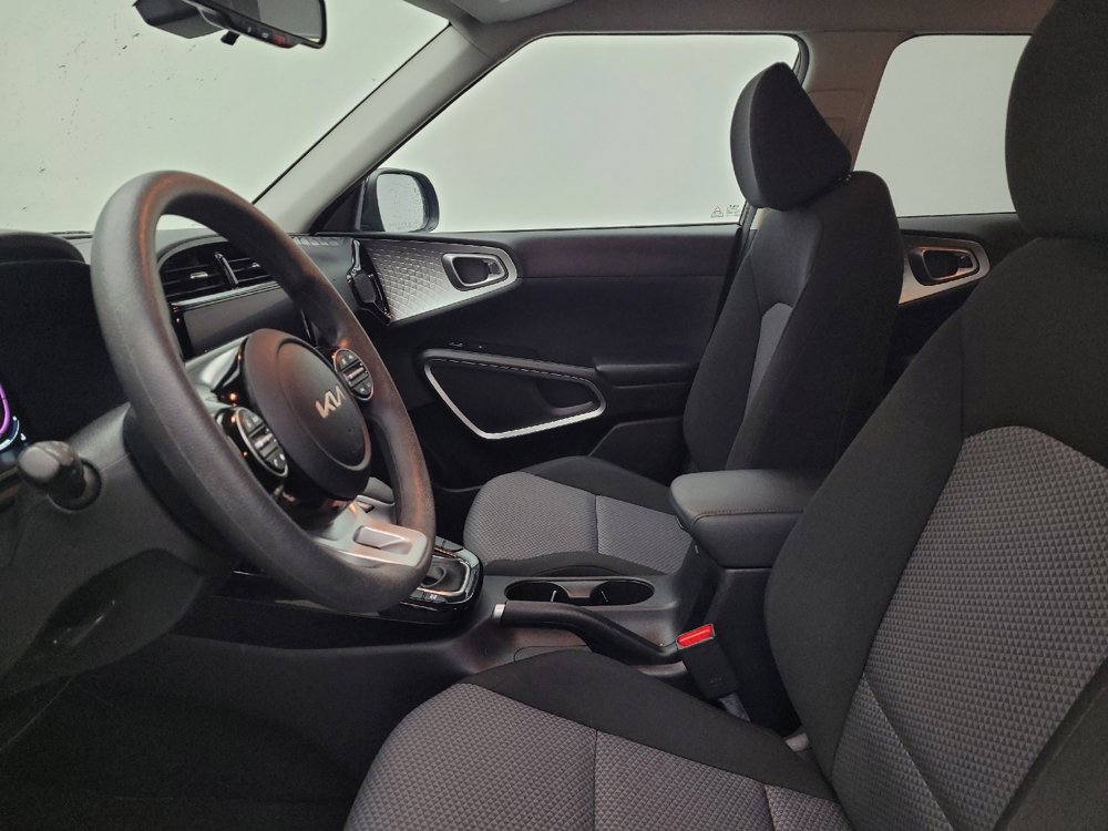 Used 2023 Kia Soul S image 17