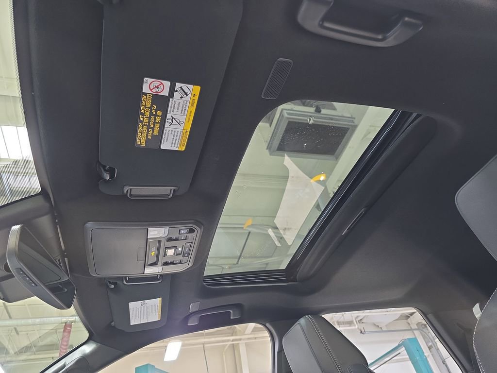 Certified 2025 Toyota 4Runner TRD Off-Road Premium image 34