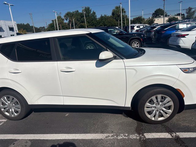 Used 2022 Kia Soul LX FWD image 7