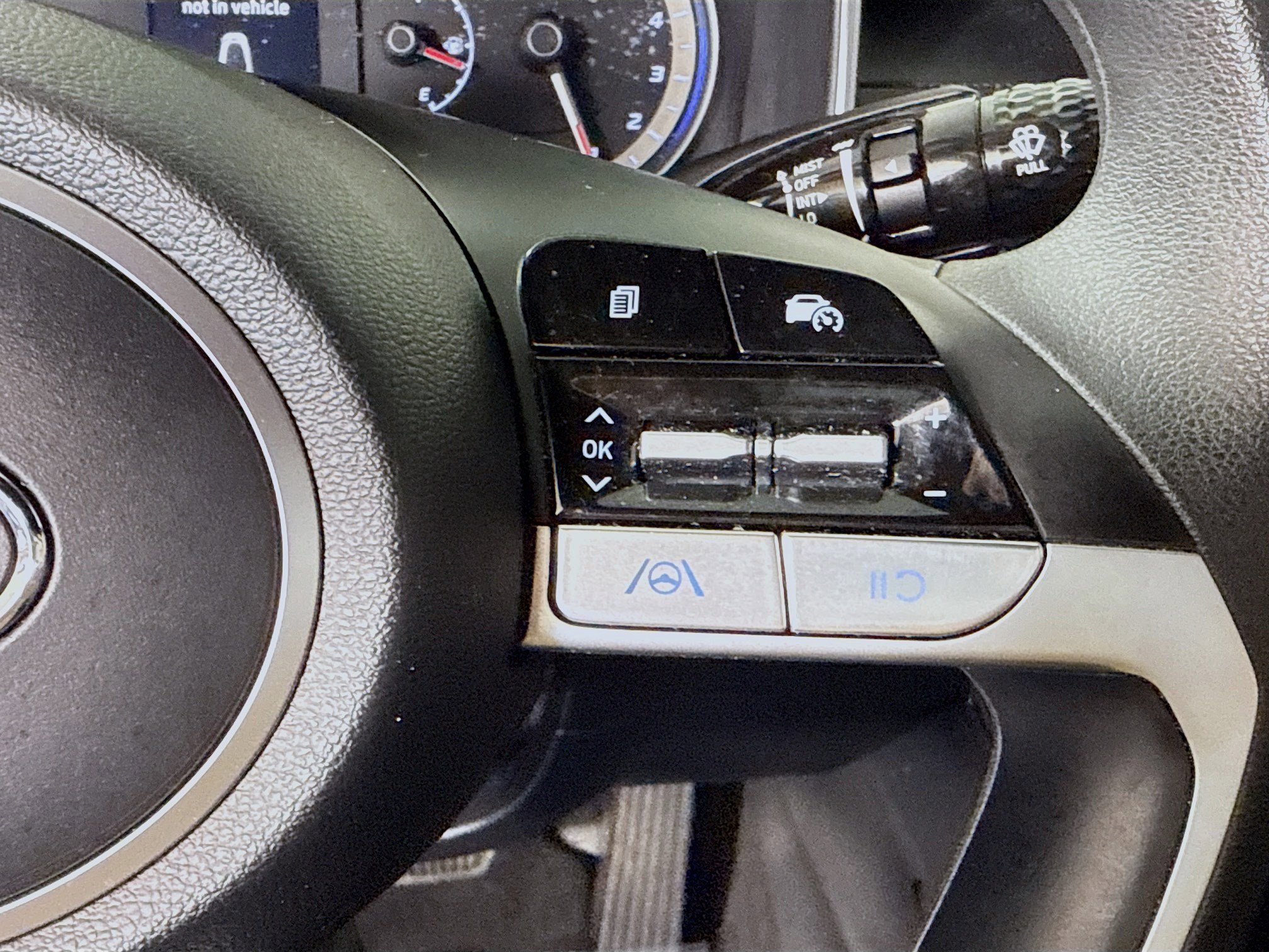 Used 2024 Hyundai Santa Cruz SEL image 15