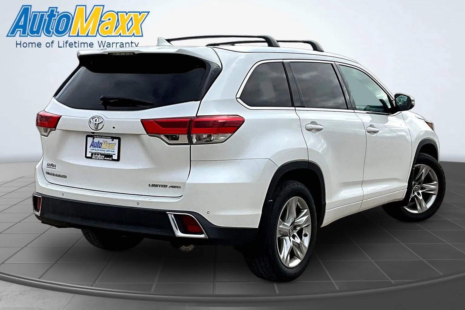 Used 2019 Toyota Highlander Limited AWD/4WD image 6