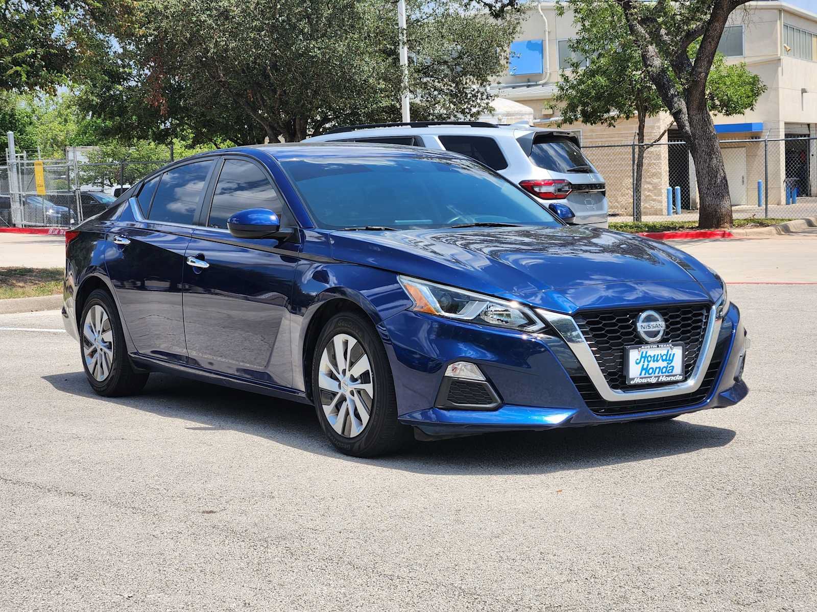 Used 2019 Nissan Altima 2.5 S FWD image 3