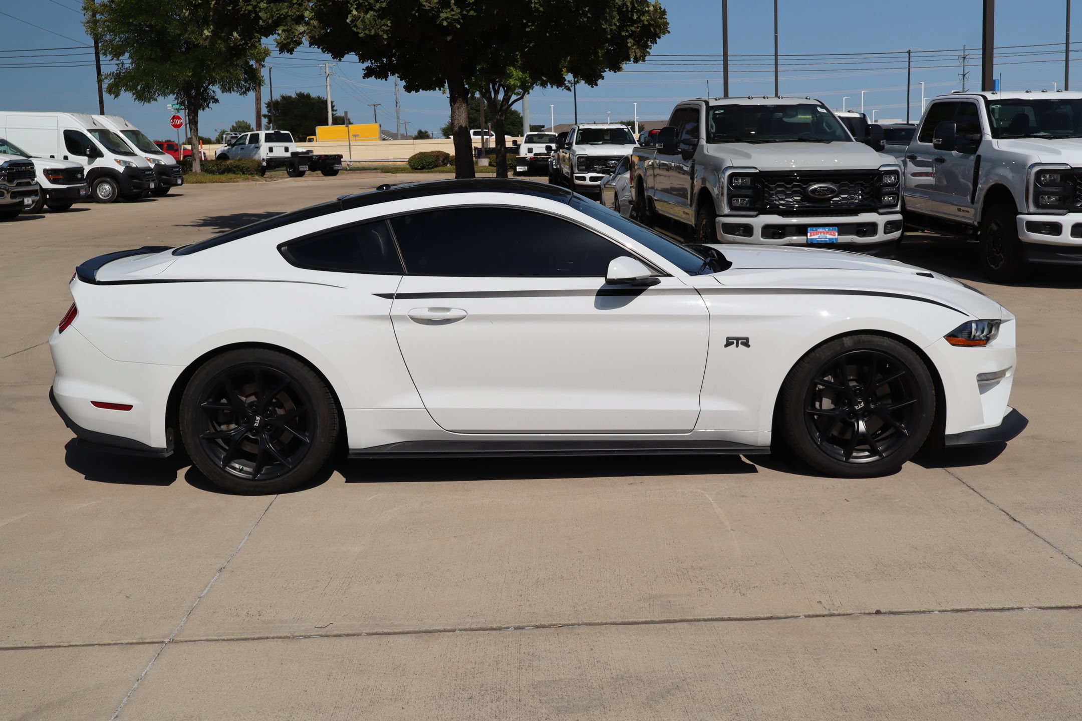 Certified 2020 Ford Mustang GT Premium w/ Black Accent Package RWD image 2
