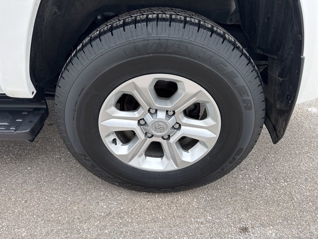 Used 2024 Toyota 4Runner SR5 Premium image 9