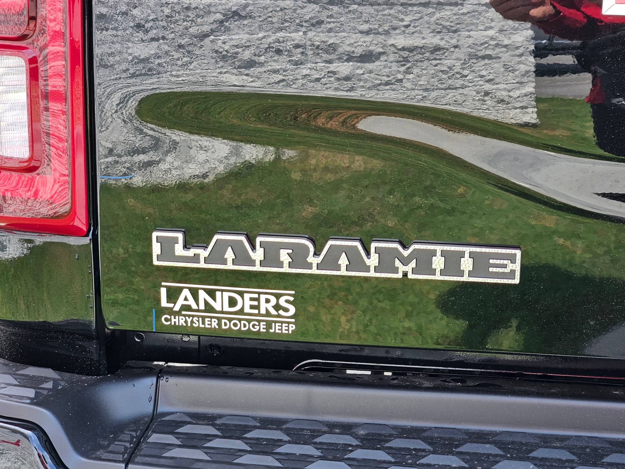 New 2026 RAM 2500 Laramie w/ Sport Appearance Package AWD/4WD image 27
