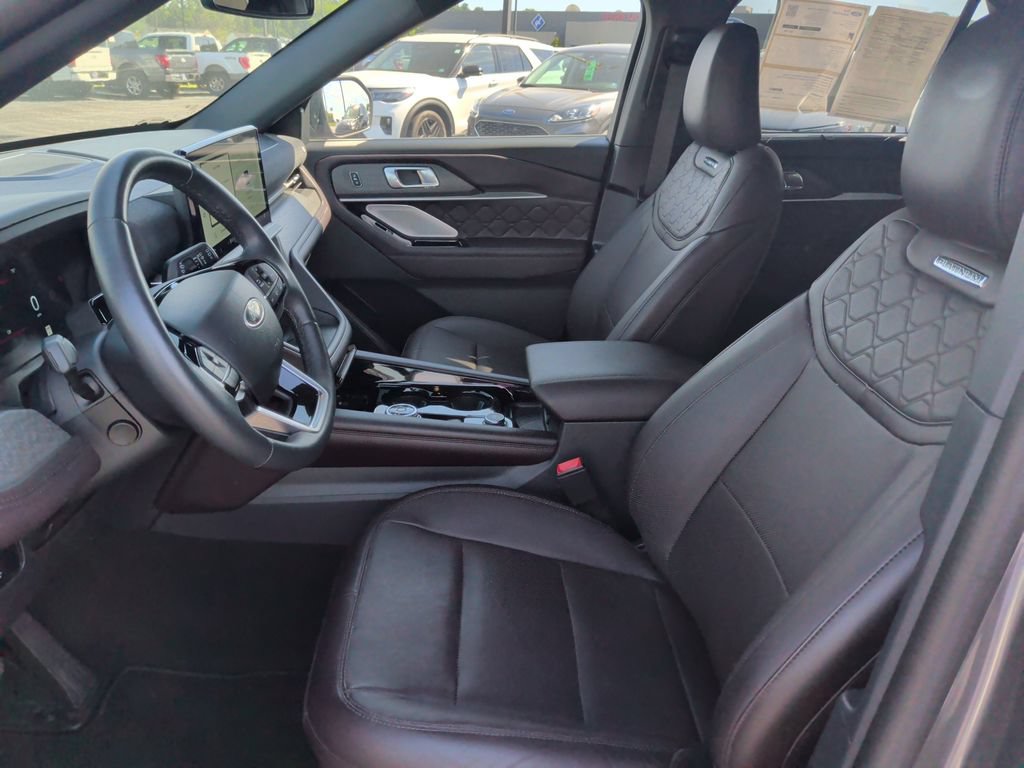 Certified 2025 Ford Explorer Platinum w/ Ultimate Package AWD/4WD video 4