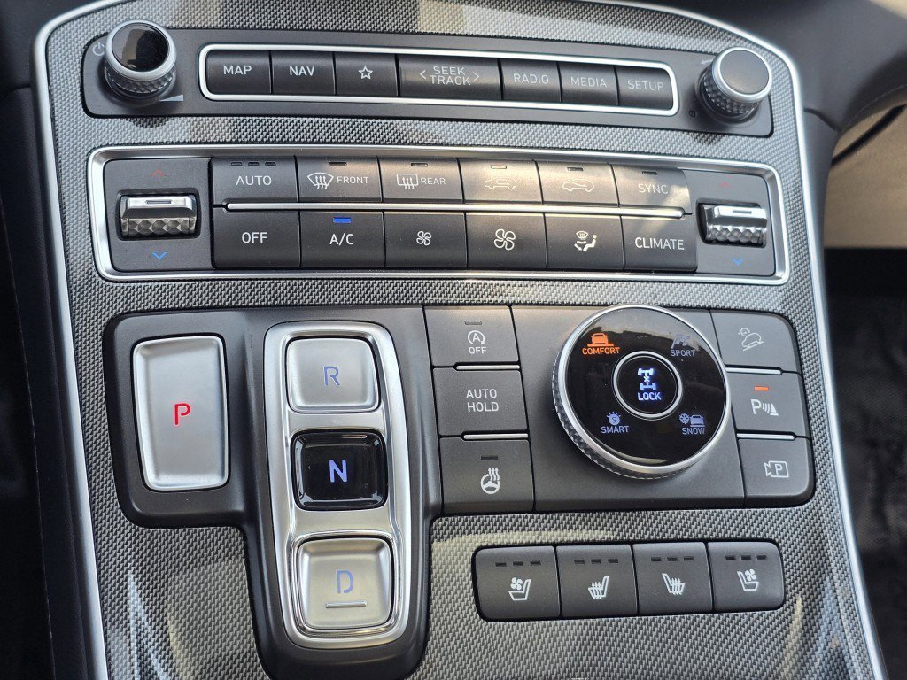 Used 2023 Hyundai Santa Fe Limited AWD/4WD image 10