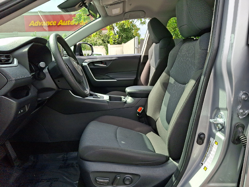 Certified 2025 Toyota RAV4 XLE AWD/4WD image 14