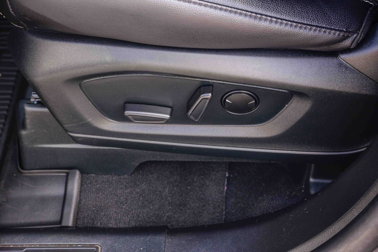 Certified 2023 Ford Explorer ST w/ Equipment Group 401A image 20