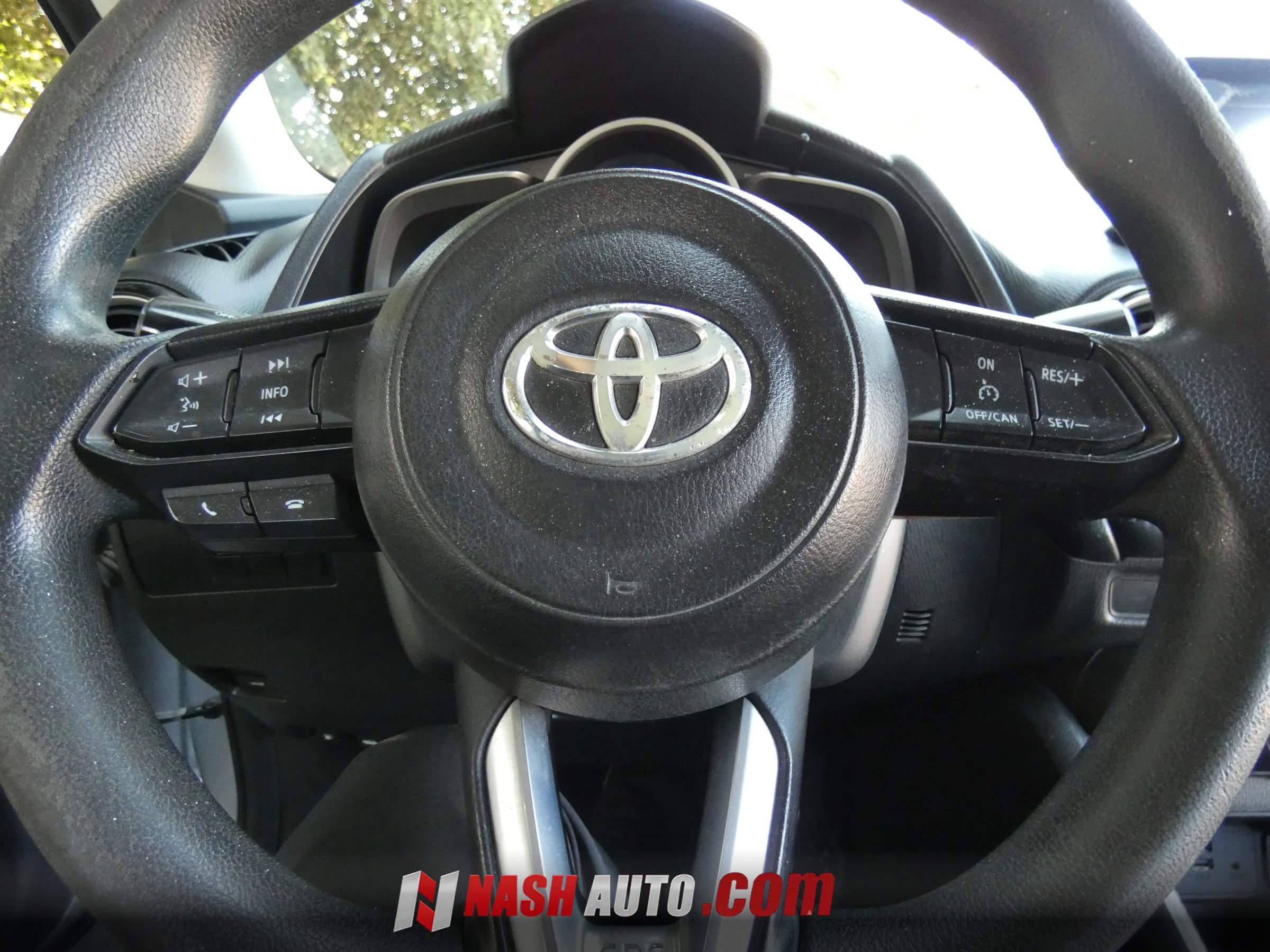 Used 2019 Toyota Yaris LE FWD image 52