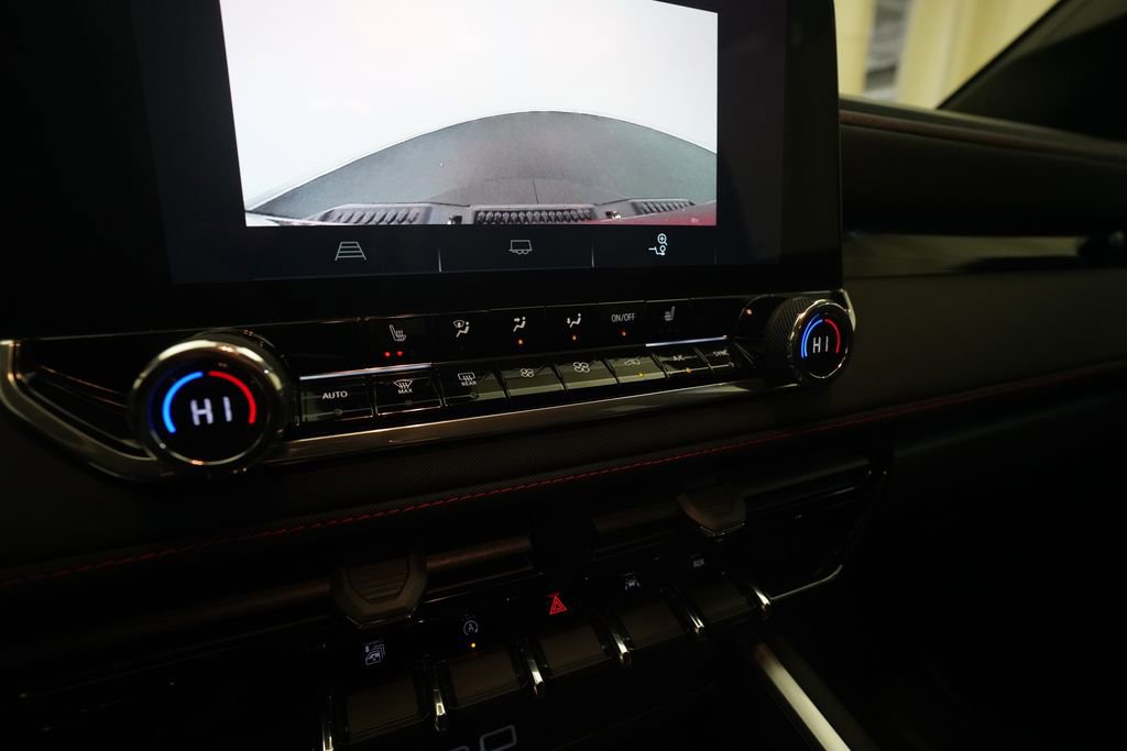 Certified 2024 Chevrolet Colorado Z71 w/ LPO, Dark Essentials Package image 20