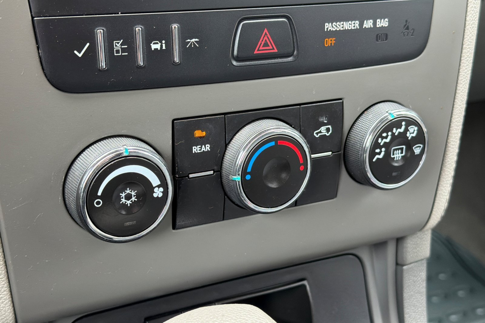 Used 2015 Chevrolet Traverse LS FWD image 22