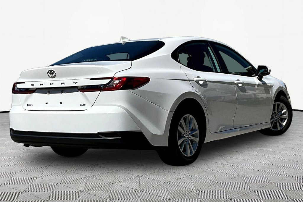 Used 2025 Toyota Camry LE FWD image 7