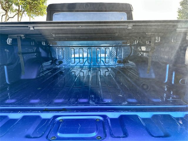 Used 2023 Jeep Gladiator Willys image 22