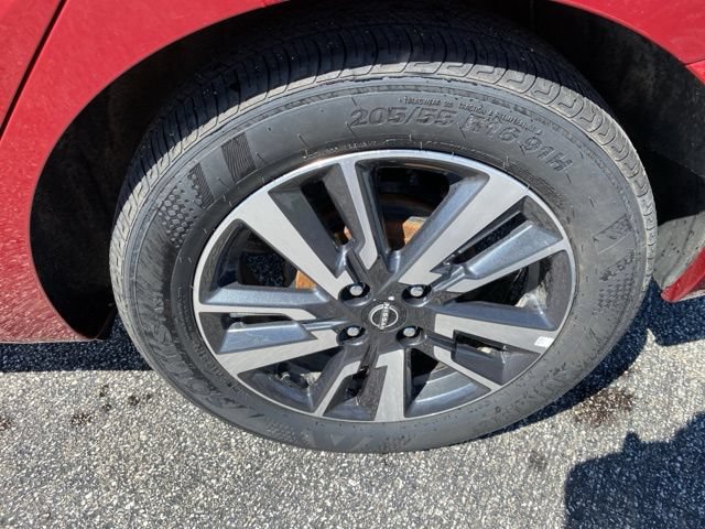 Used 2025 Nissan Versa SV FWD image 10