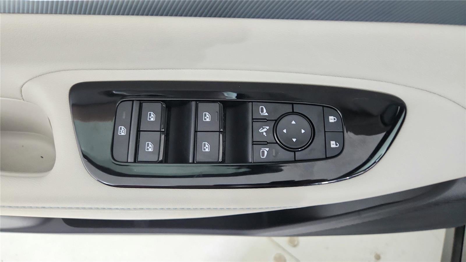 New 2026 Nissan Murano Platinum w/ Cargo Package AWD/4WD image 10