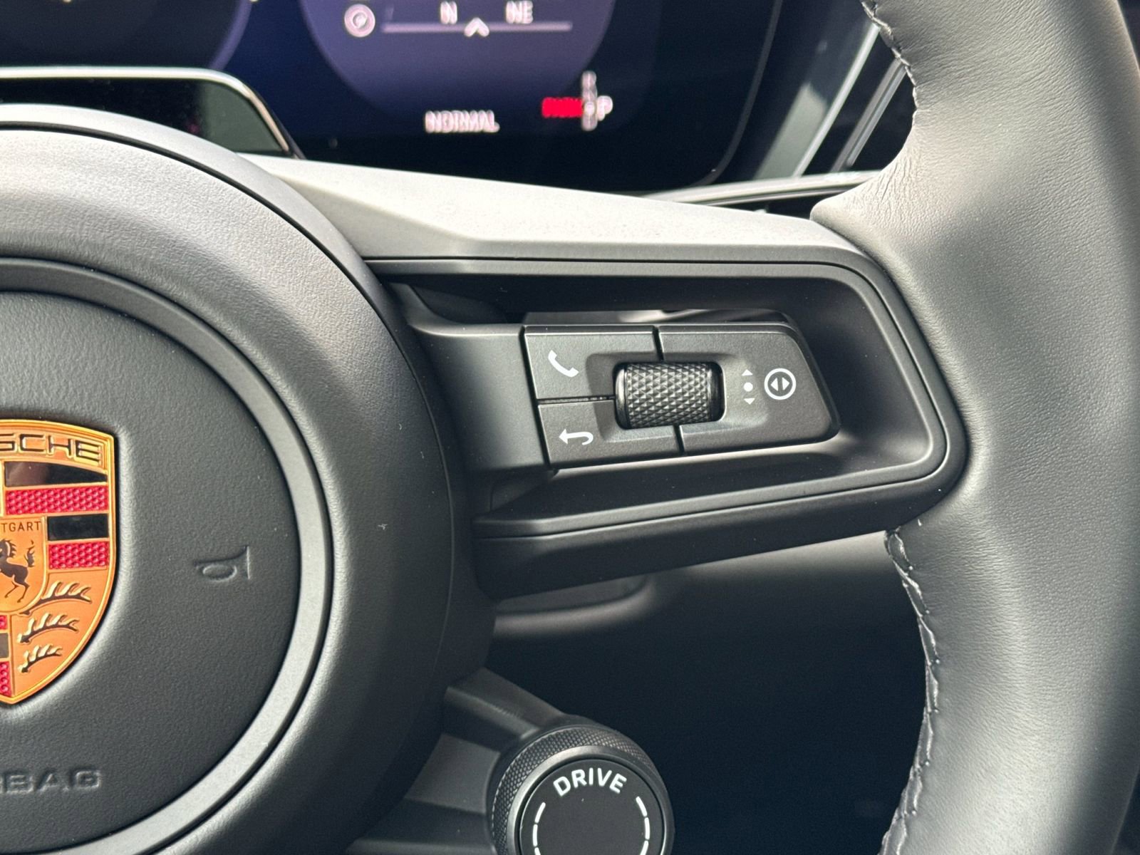 New 2026 Porsche Macan 4S Electric image 29