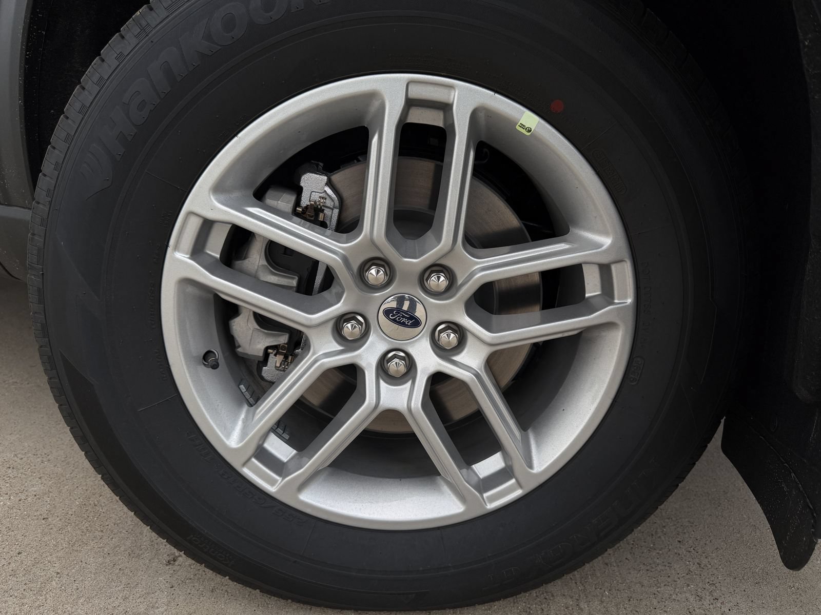 New 2026 Ford Explorer Active AWD/4WD image 8