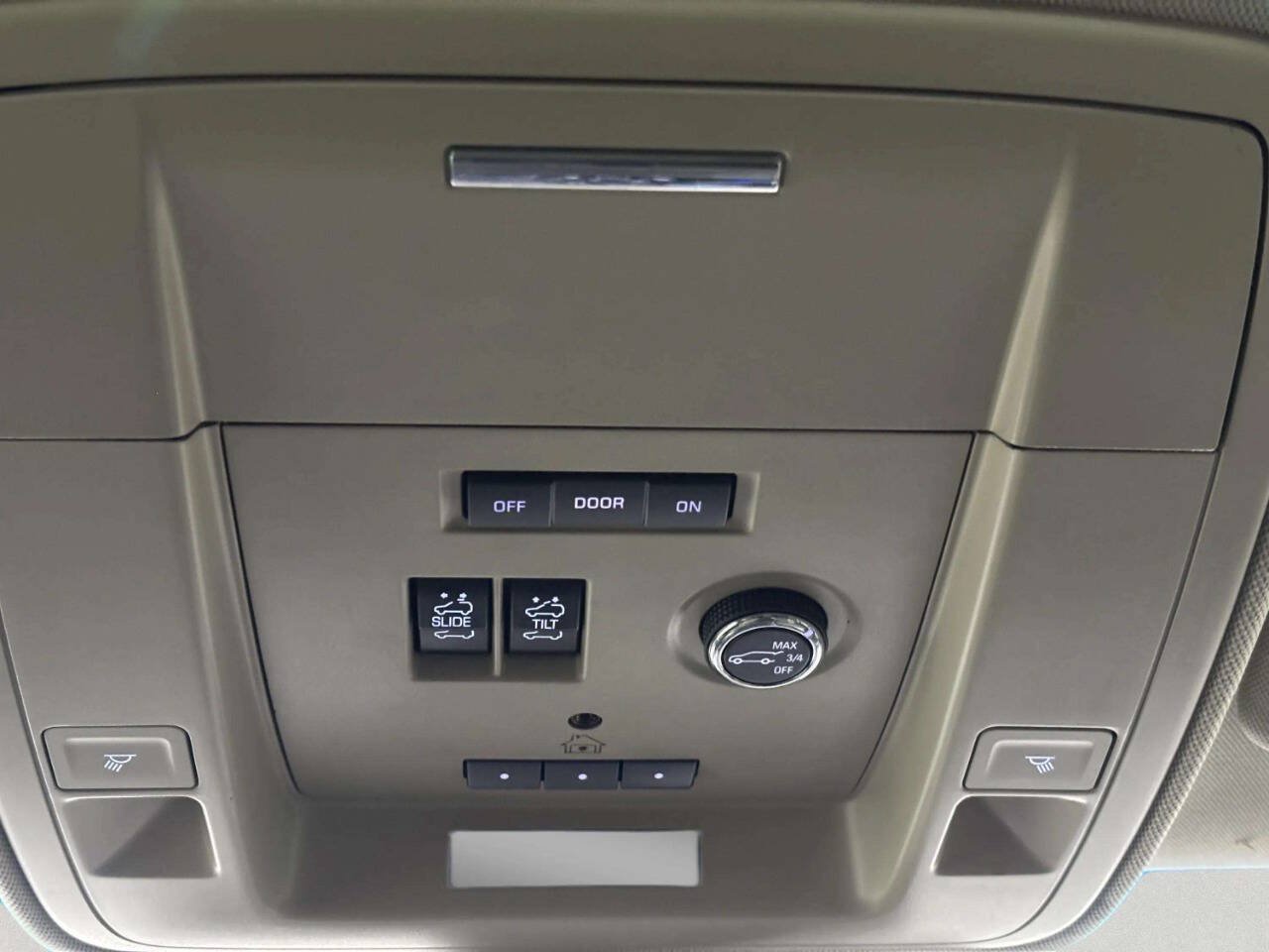 Used 2015 Chevrolet Suburban LTZ AWD/4WD image 35