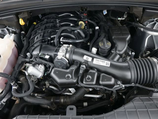 Used 2023 Jeep Grand Cherokee Limited image 29
