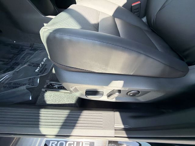 New 2026 Nissan Rogue SV image 12