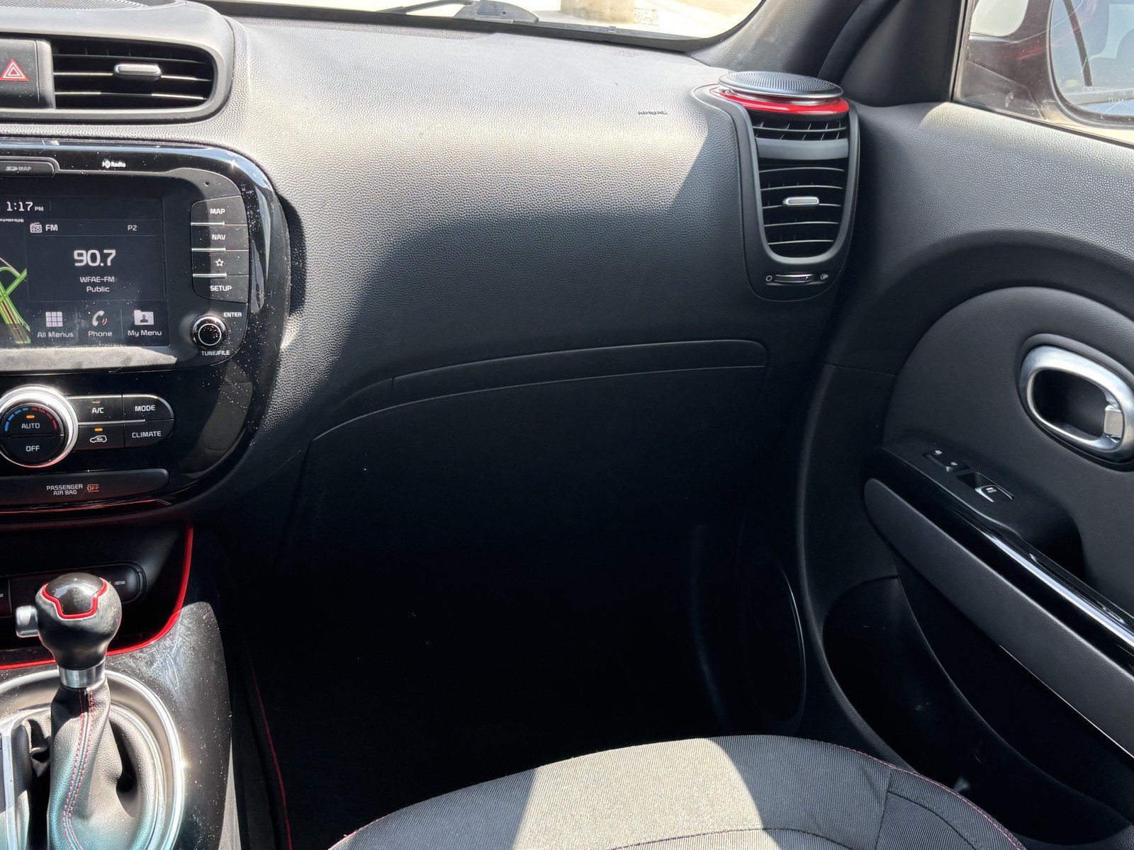 Used 2018 Kia Soul + FWD image 35