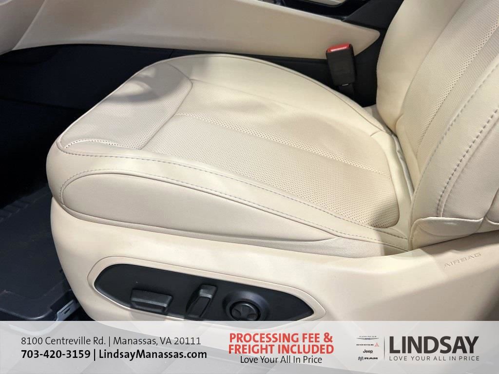 New 2025 Jeep Grand Cherokee L Limited w/ Luxury Tech Group II image 24