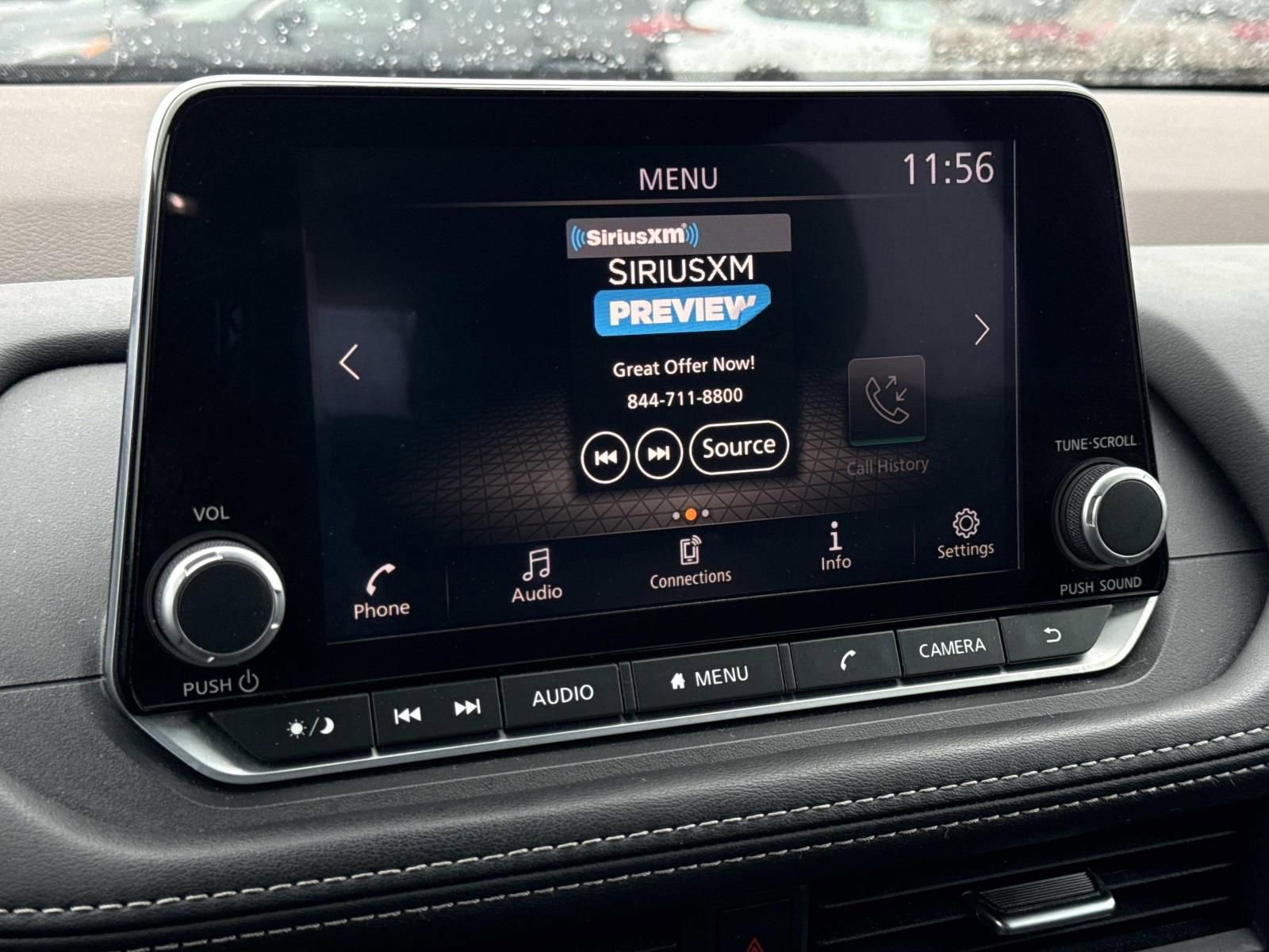 Used 2023 Nissan Rogue S image 9