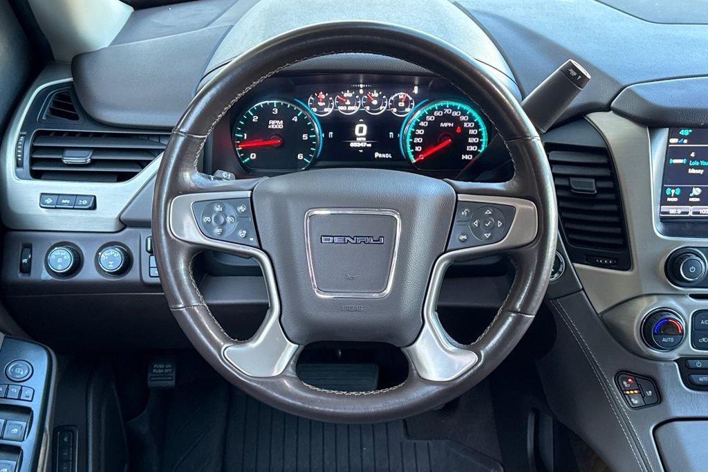Used 2020 GMC Yukon XL Denali w/ Denali Premium Package AWD/4WD image 16