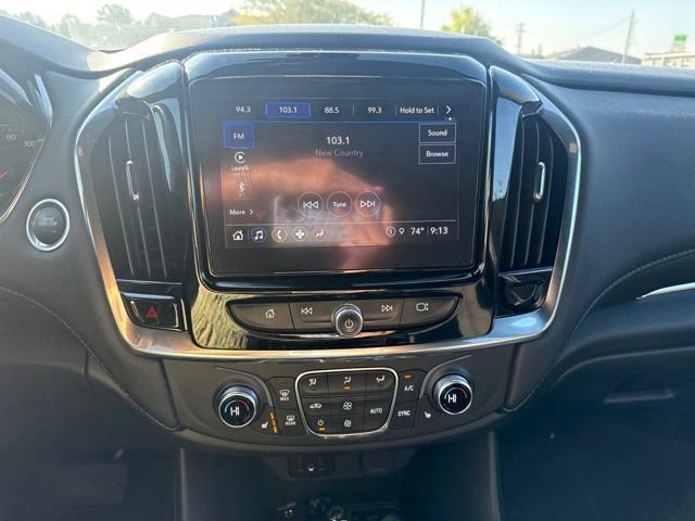 Used 2023 Chevrolet Traverse LT FWD image 17