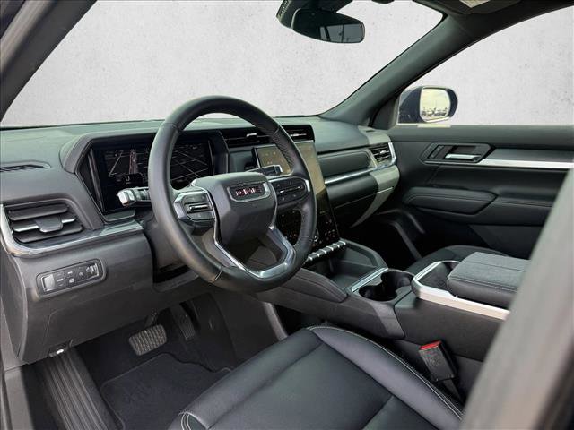 Used 2025 GMC Terrain Elevation w/ Elevation Premium Package AWD/4WD image 9