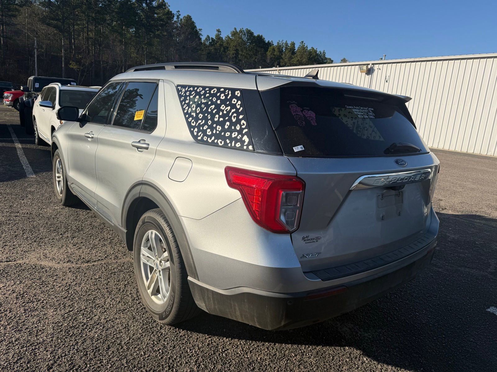 Used 2022 Ford Explorer XLT image 11