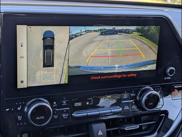 Used 2023 Toyota Highlander Platinum image 12