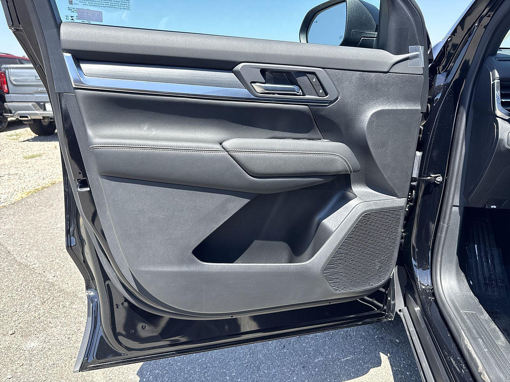 New 2027 GMC Terrain Elevation w/ LPO, Floor Liner Package FWD image 18